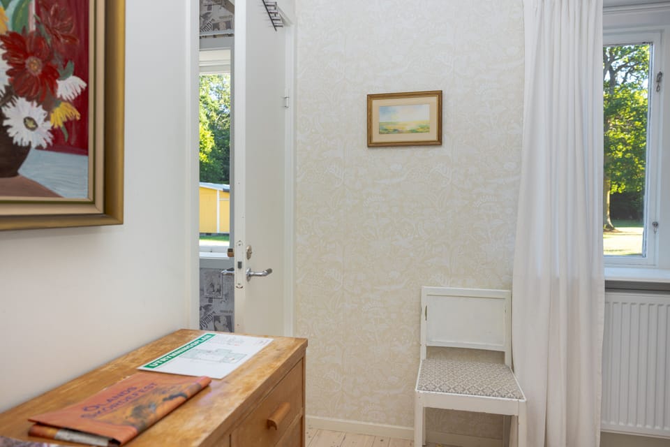 Double Room, Private Bathroom, Ocean View | Individually decorated, iron/ironing board, free WiFi, bed sheets