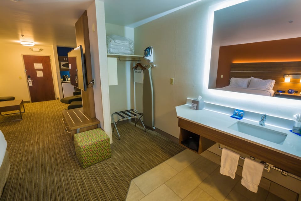 In-room safe, desk, iron/ironing board, free cribs/infant beds