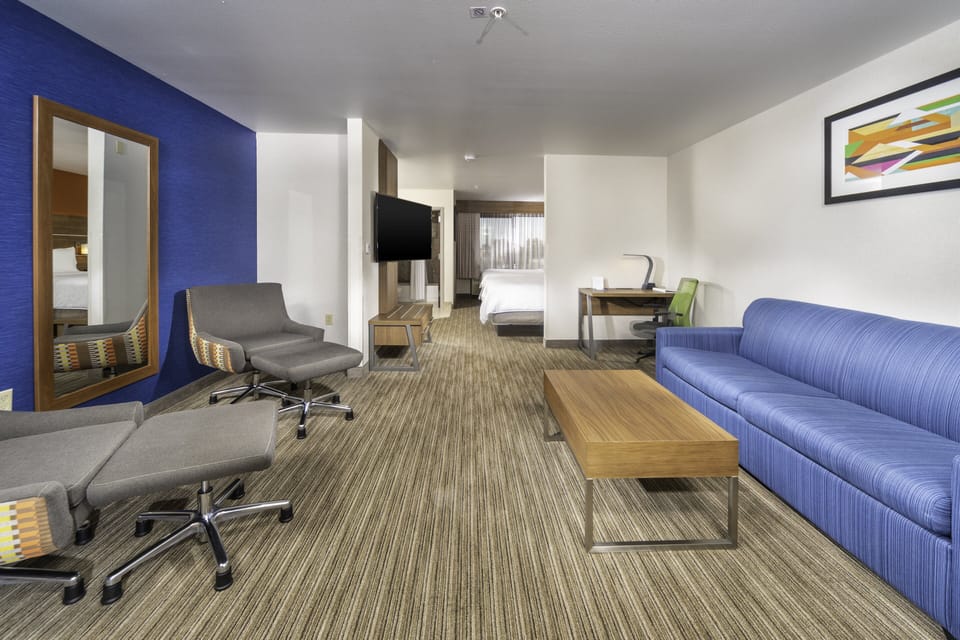 In-room safe, desk, iron/ironing board, free cribs/infant beds