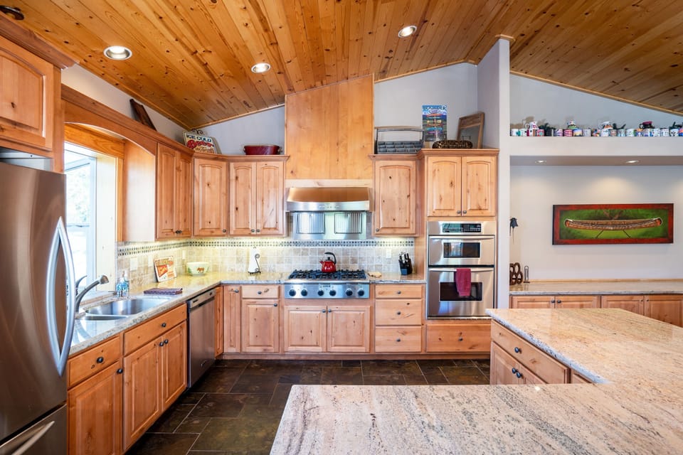House, 4 Bedrooms | Private kitchen | Coffee/tea maker, fridge, oven, electric kettle