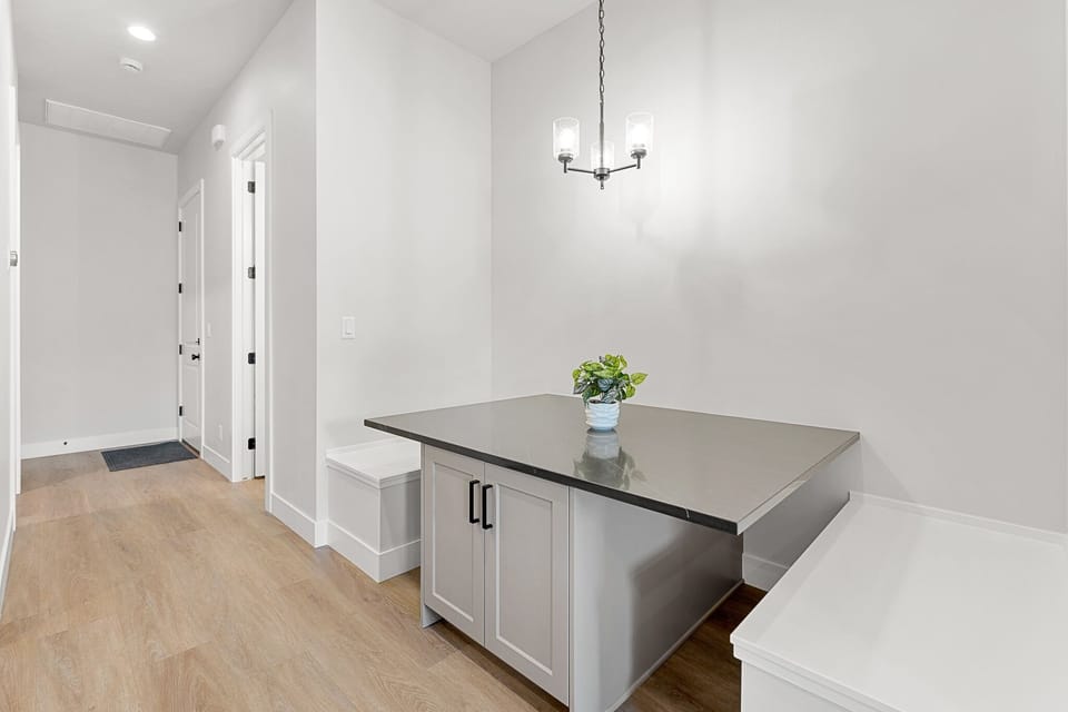 Townhome, 5 Bedrooms | Interior