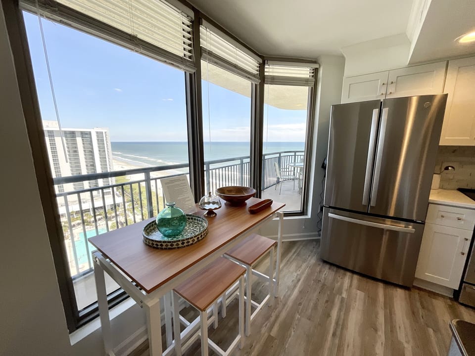 Condo, 3 Bedrooms | Private kitchen | Coffee/tea maker, fridge, oven, toaster