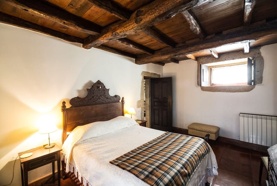 Double Room | Desk, free cribs/infant beds, rollaway beds, free WiFi