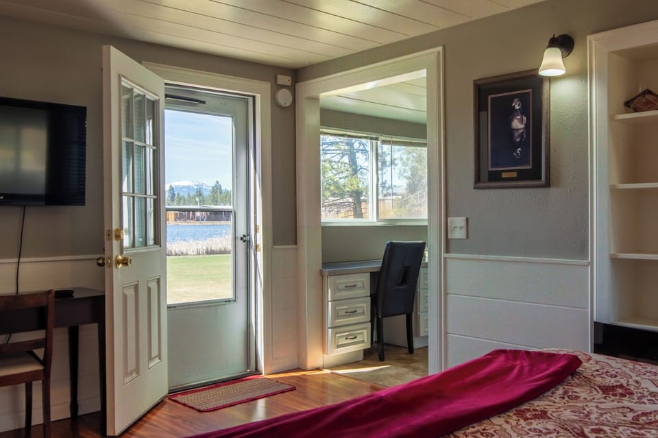 Studio Suite | Free WiFi, bed sheets