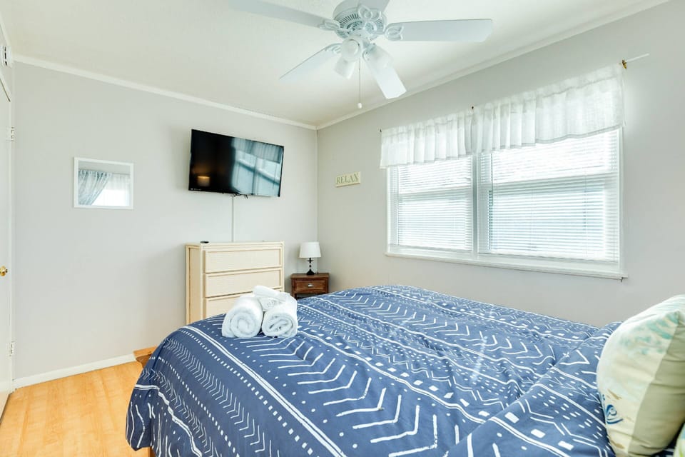 Guest Bedroom with Queen Bed
