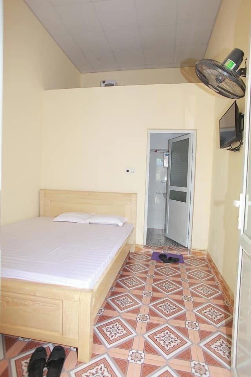 Basic Room | Iron/ironing board, free WiFi