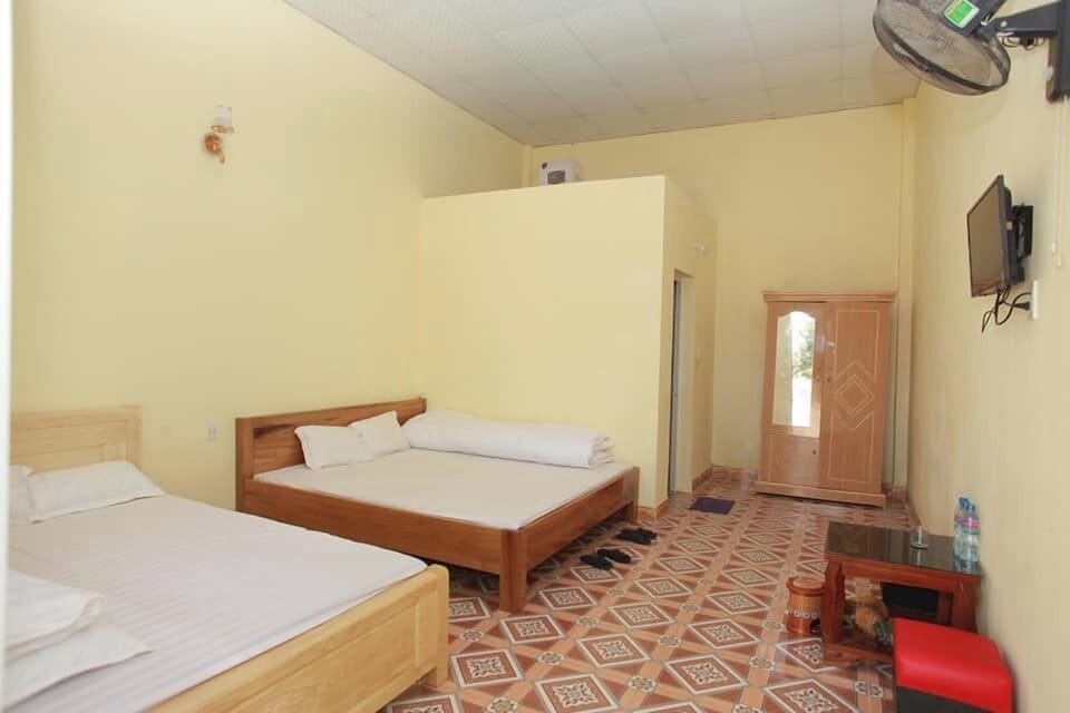 Basic Triple Room | Iron/ironing board, free WiFi