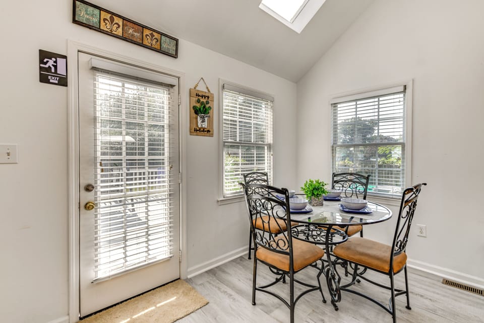 Dining Area | 1st Floor