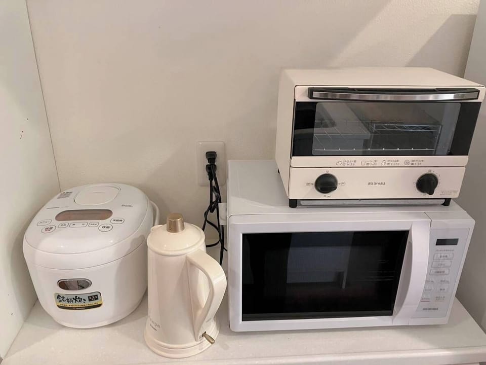 Electric kettle, toaster