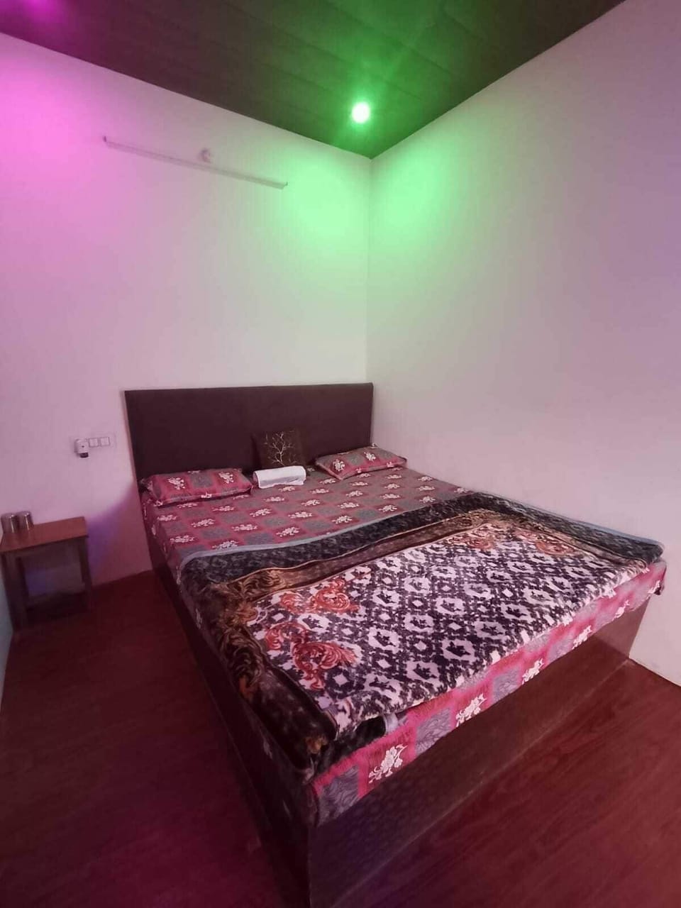 Family Room, 1 Bedroom, Garden View | Desk, soundproofing, free WiFi