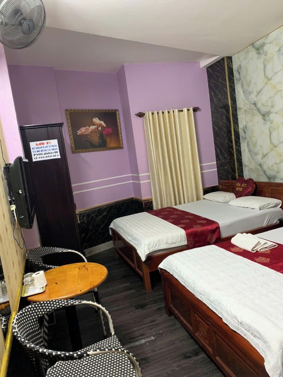 Quadruple Room | Iron/ironing board, free WiFi