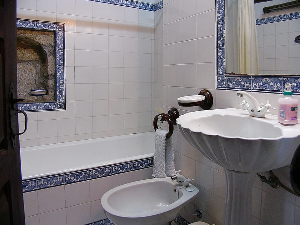 Chalet, 1 Bedroom | Bathroom | Hair dryer, towels