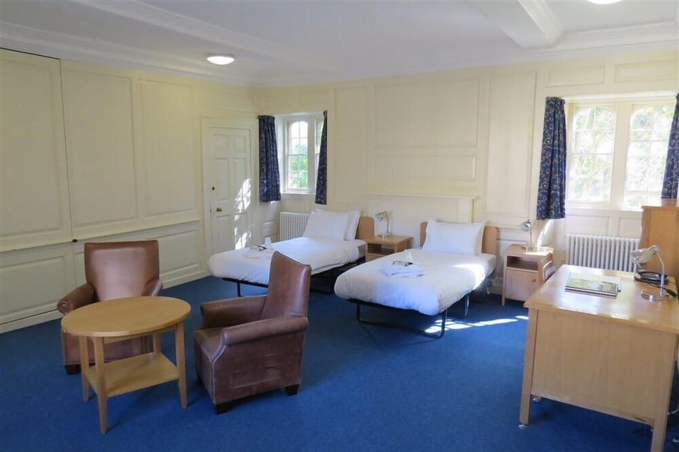 Twin Room | Free WiFi, bed sheets