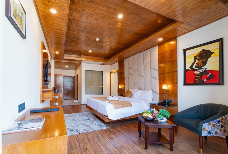 Luxury Room, Balcony, Valley View | In-room safe, laptop workspace, blackout drapes, iron/ironing board