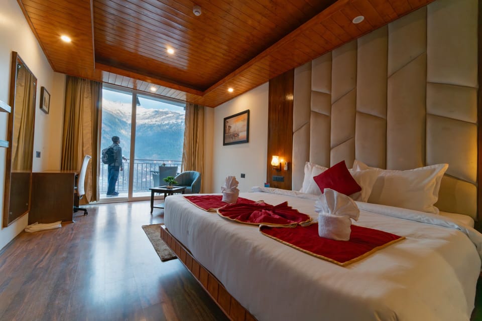 Family Suite, Balcony, Valley View | In-room safe, laptop workspace, blackout drapes, iron/ironing board