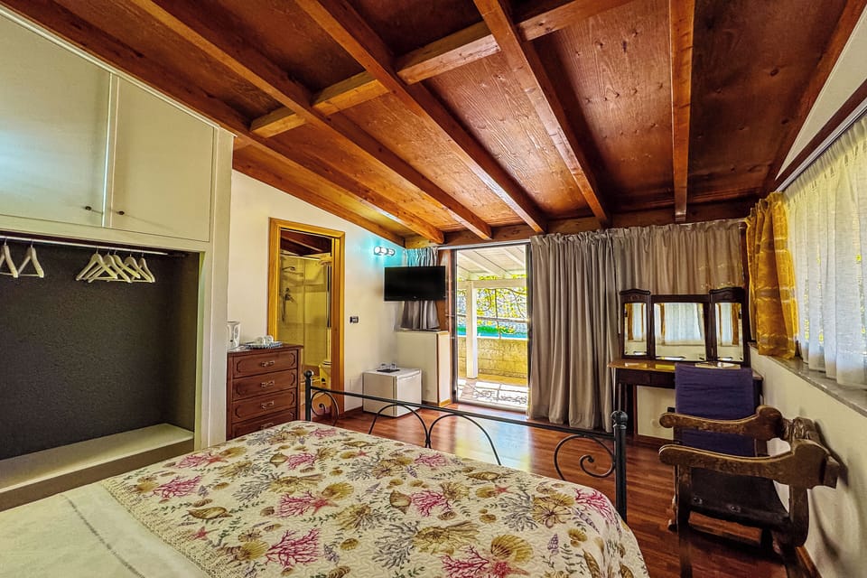 Royal Suite, 1 Queen Bed, Balcony, Garden View | Frette Italian sheets, premium bedding, minibar, individually decorated