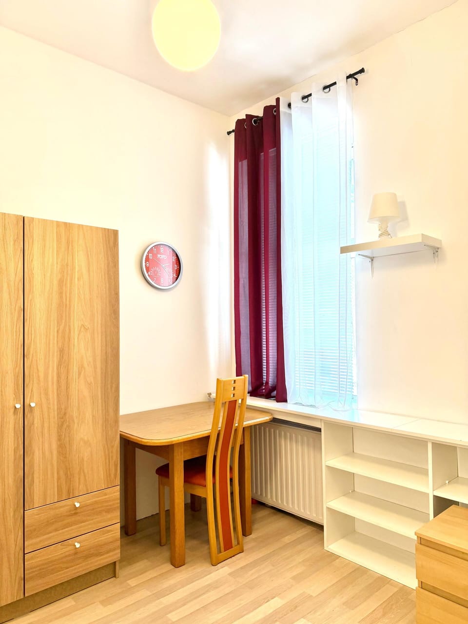Basic - Einzelzimmer, Stadtblick (n15) | Free WiFi, bed sheets