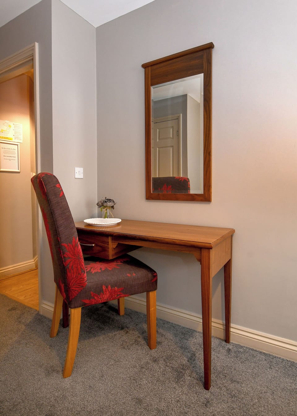 One Bed Apt.(Dbl) Sleep 2 (A1/A4/A7/A10) - No lift or accessible facilities (Annex) | Iron/ironing board, bed sheets