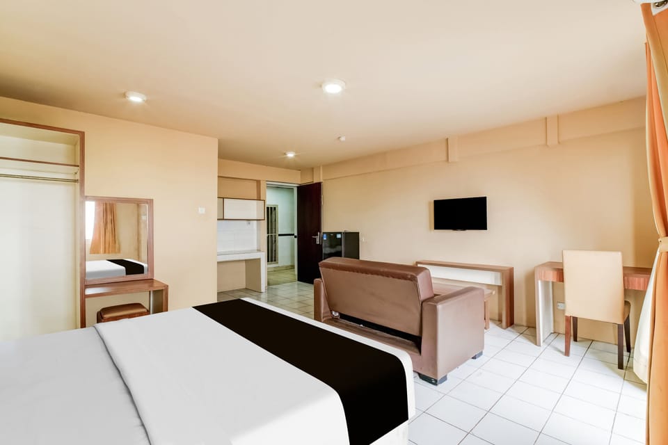 Deluxe Double Room | Desk, free WiFi, bed sheets