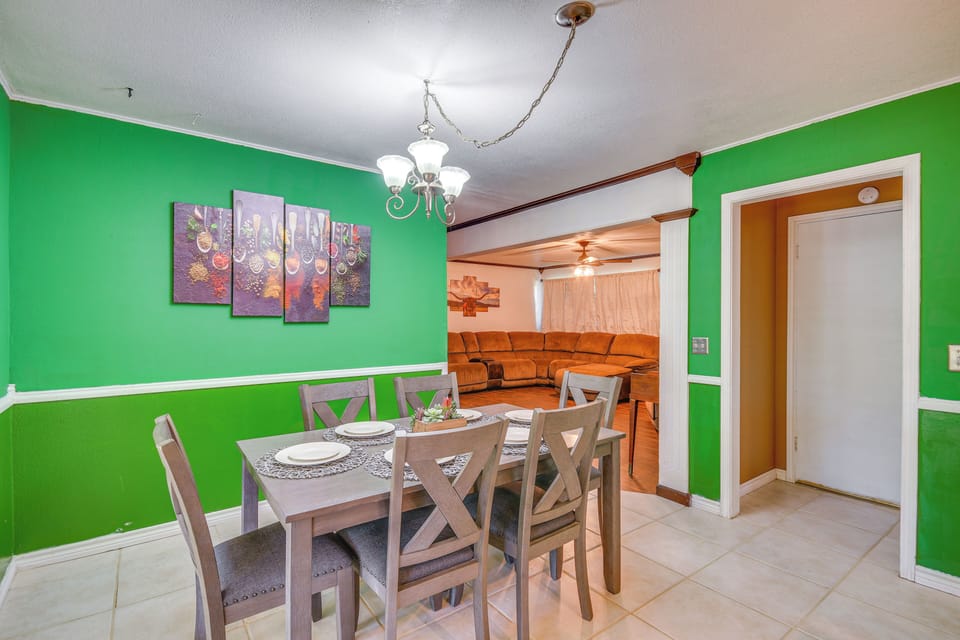 House (3 Bedrooms) | Interior