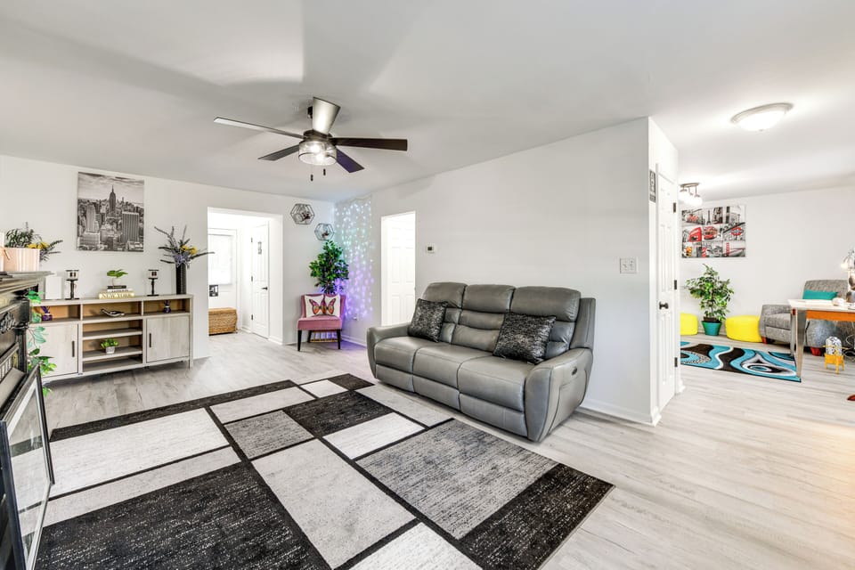 House (3 Bedrooms) | Interior