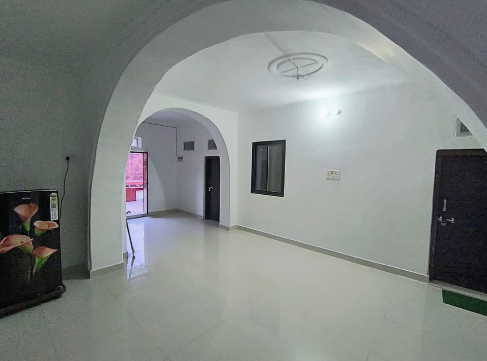 Room, Multiple Bedrooms, Smoking, Balcony | Hallway