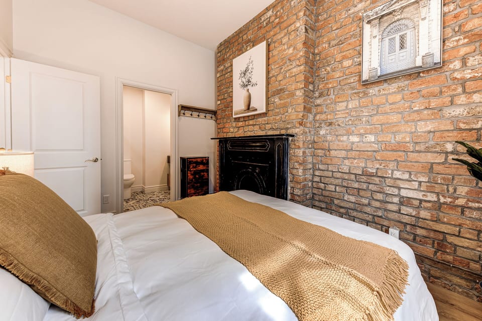 Deluxe Apartment, City View | 2 bedrooms, iron/ironing board, free WiFi
