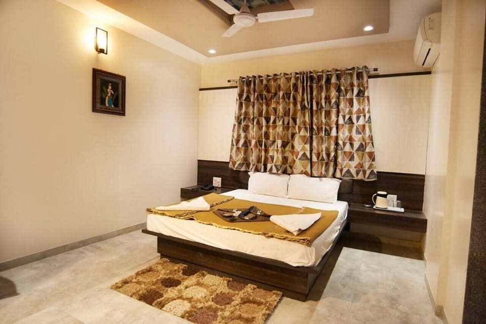 Basic Double Room, City View | Individually furnished, desk, free WiFi