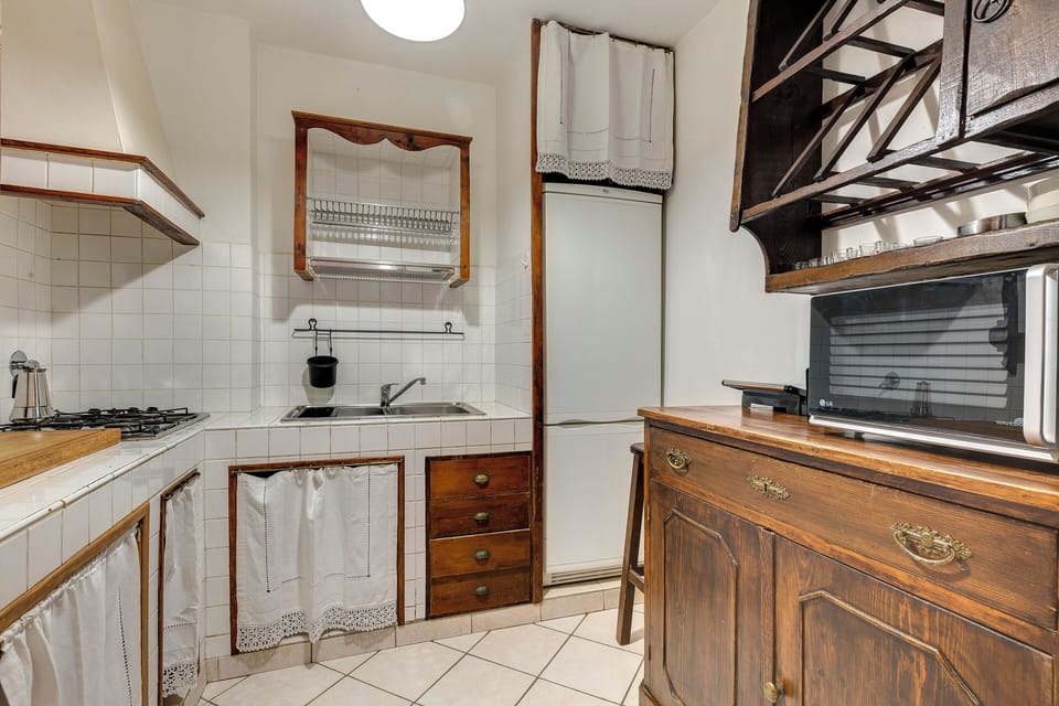 Apartment, 3 Bedrooms | Private kitchen | Electric kettle