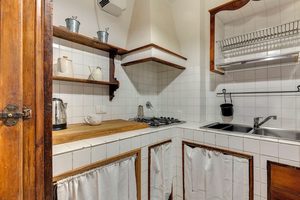Apartment, 3 Bedrooms | Private kitchen | Electric kettle
