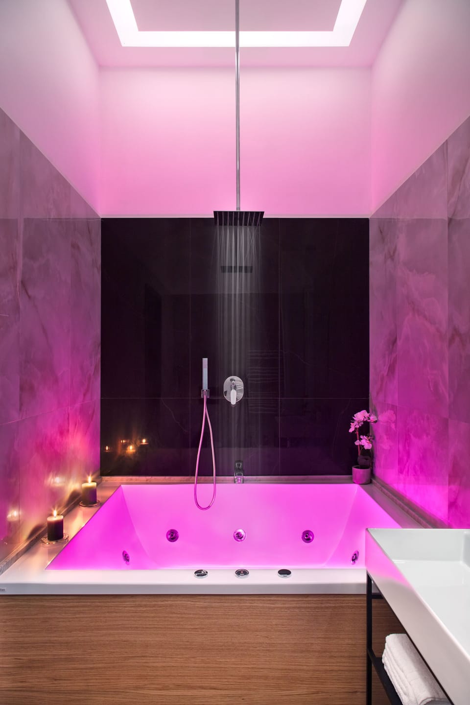 Suite | Bathroom | Hair dryer, slippers, bidet, towels