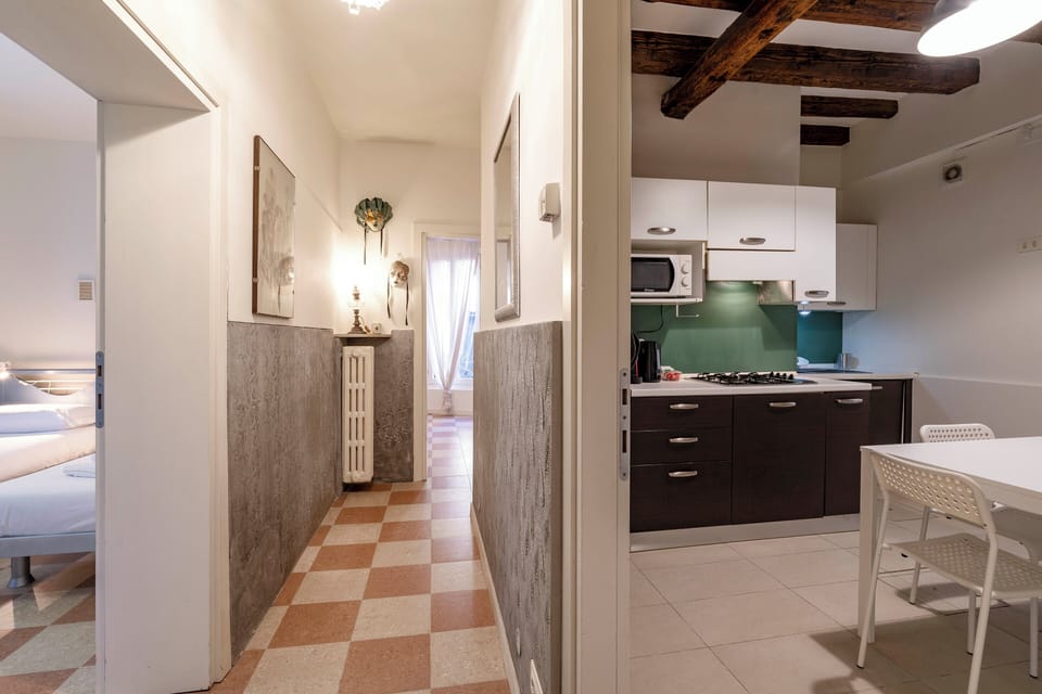 Classic Condo | Private kitchen | Espresso maker, electric kettle