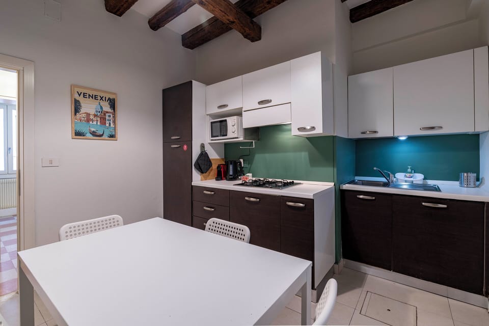 Classic Condo | Private kitchen | Espresso maker, electric kettle