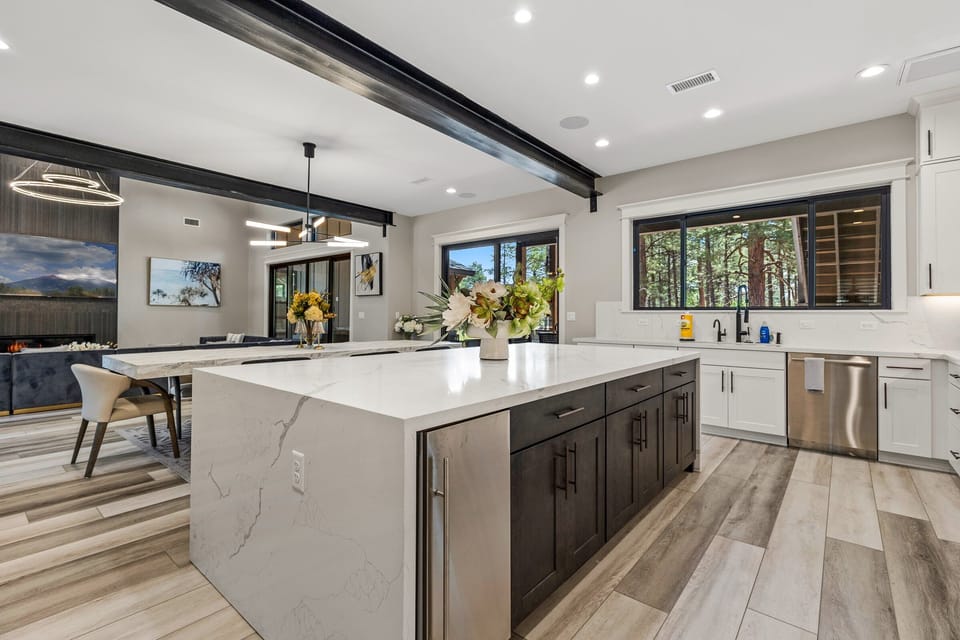 House, Multiple Beds, Patio, Mountain View (Breton 3303 Flagstaff) | Private kitchen