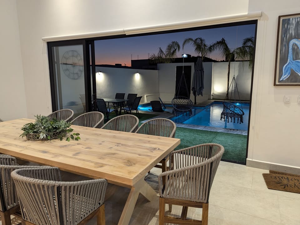 Outdoor dining