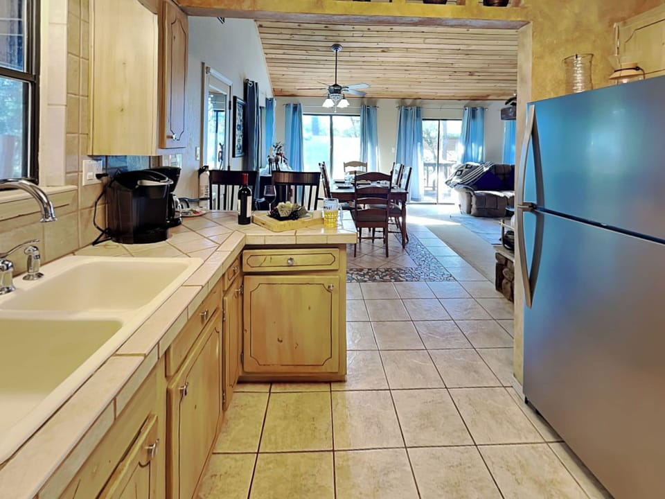 House (3 Bedrooms) | Property amenity