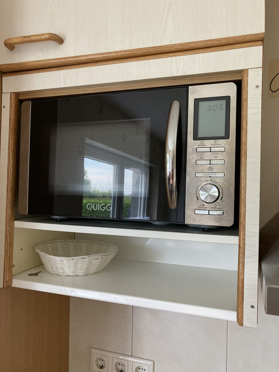 Microwave