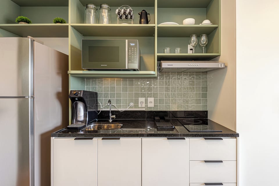 Superior Studio, Balcony, City View | Private kitchen | Fridge, microwave, stovetop, cookware/dishes/utensils