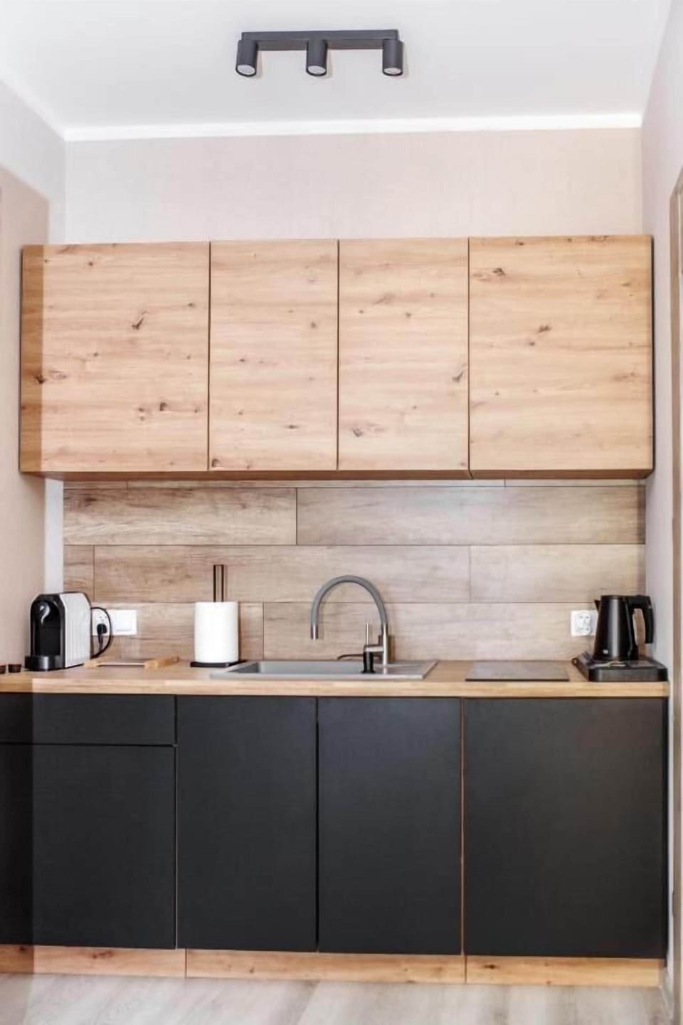 Superior Room, Non Smoking, Courtyard View | Memory foam beds, desk, laptop workspace, blackout drapes