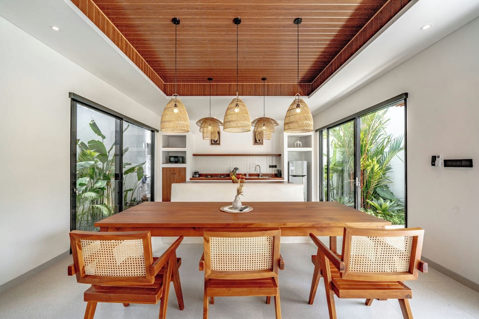 Exclusive Villa, Patio, Pool View | Dining room