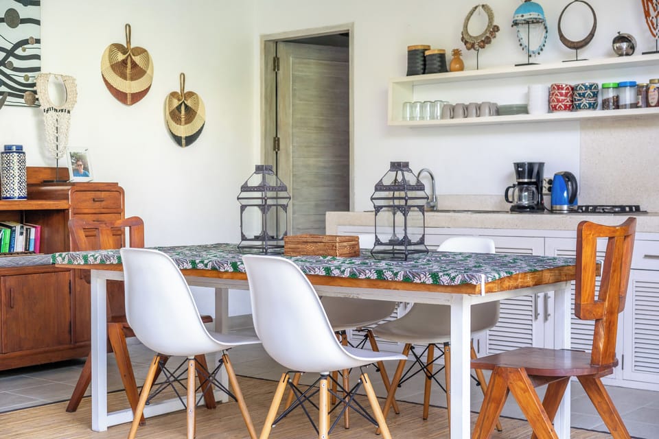 Villa, 3 Bedrooms, Pool View | Dining room