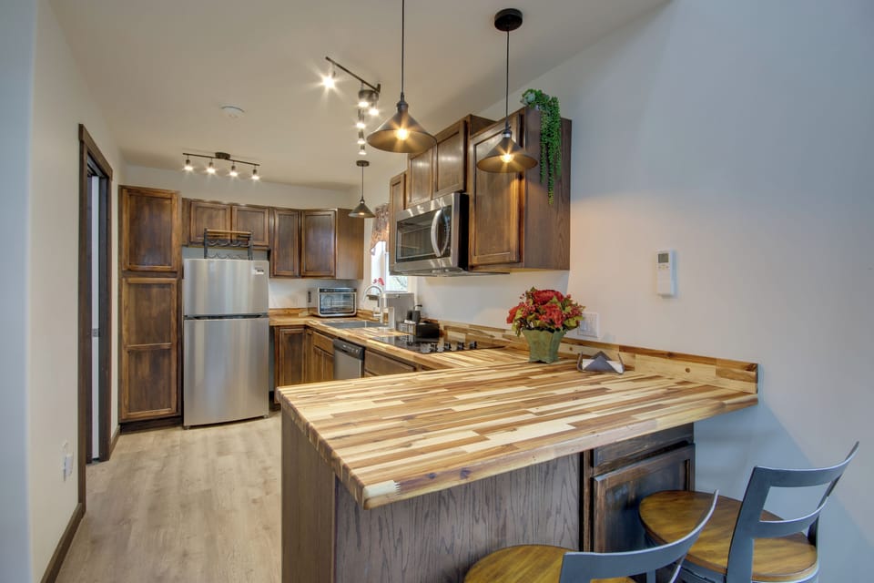 Kitchen | 1st Floor | Dining Island | Cooking Basics | Keurig Coffee Maker