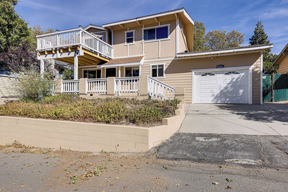 House Exterior | Back Deck