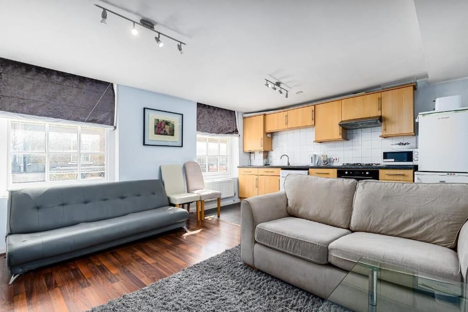 Suite, 1 Bedroom, Non Smoking | Living area