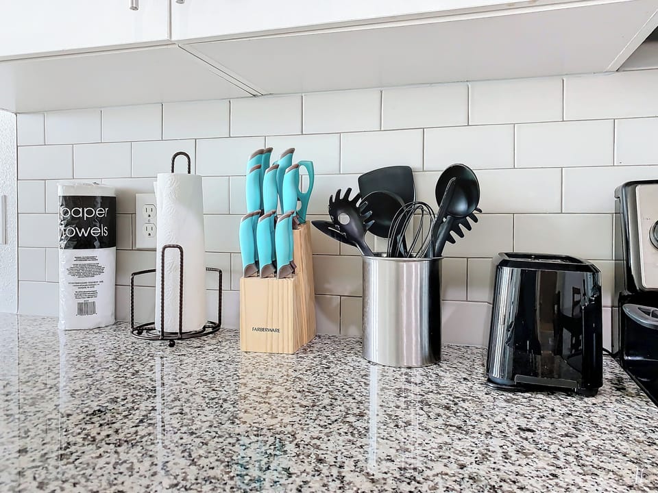 Feel like home with all our kitchen amenities.