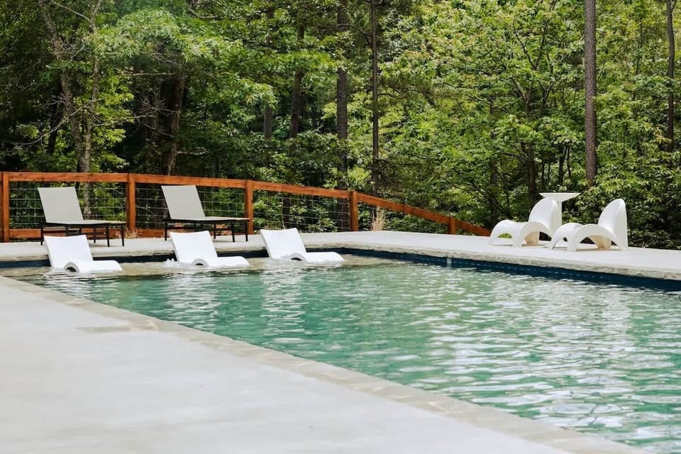 Sun’s out, pool’s open! Enjoy access to the community pool, now available daily from 9 AM to 10 PM.