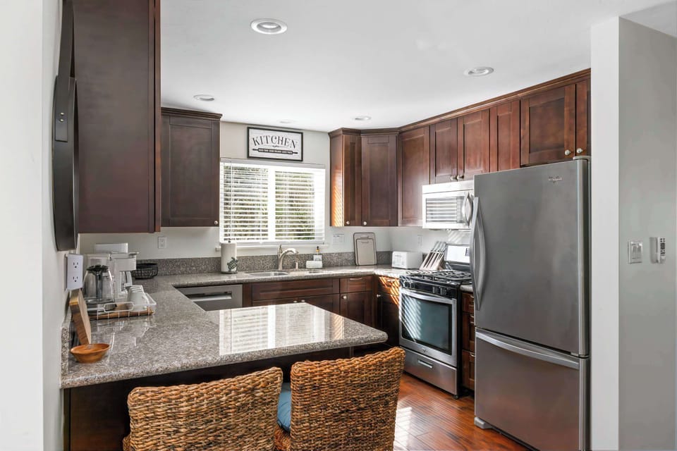 Fully-equipped kitchen 