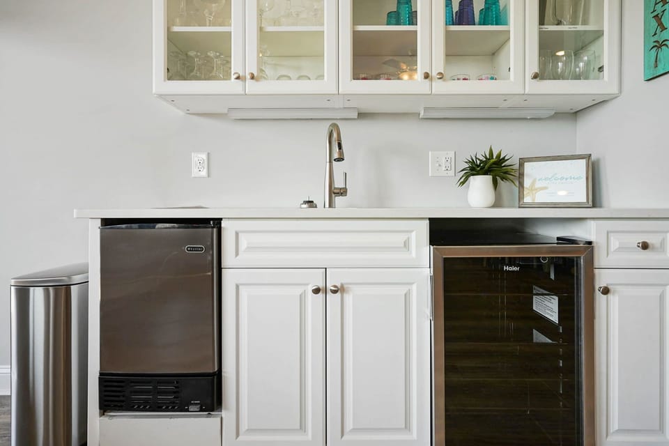 Wet Bar- First Floor