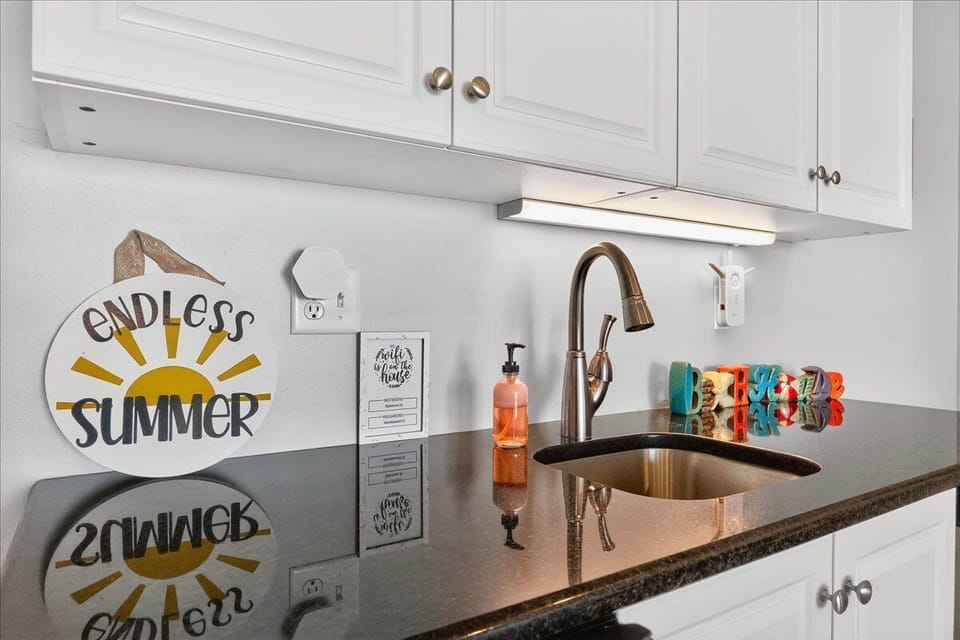 Wet Bar-1st Floor