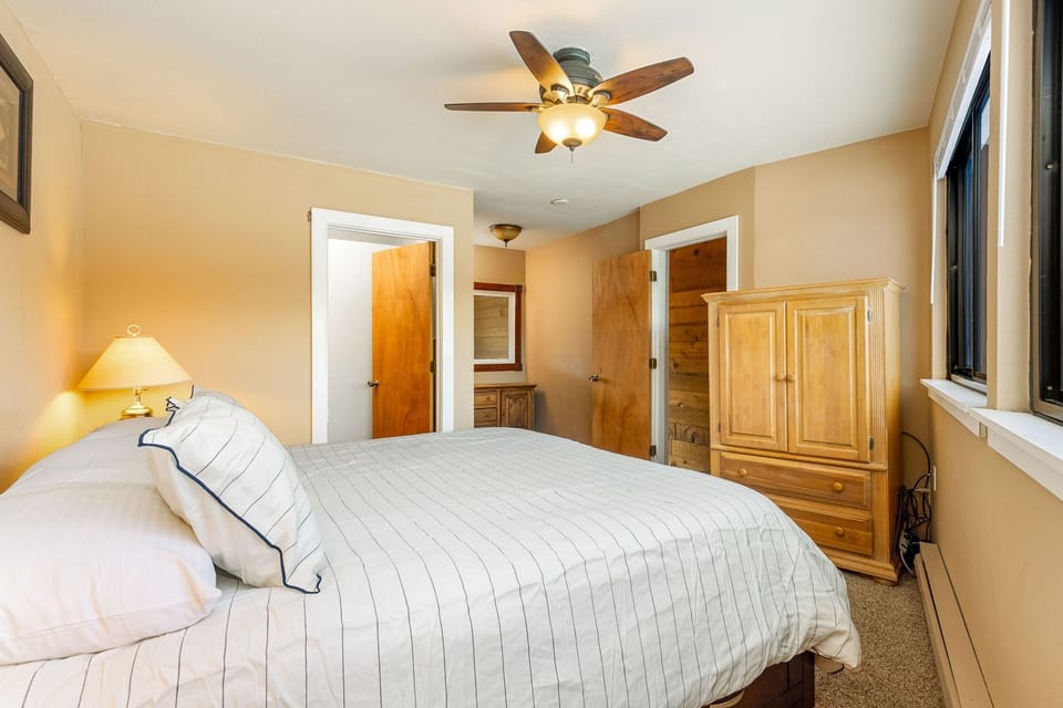 Condo, 1 Bedroom | 1 bedroom, laptop workspace, free WiFi